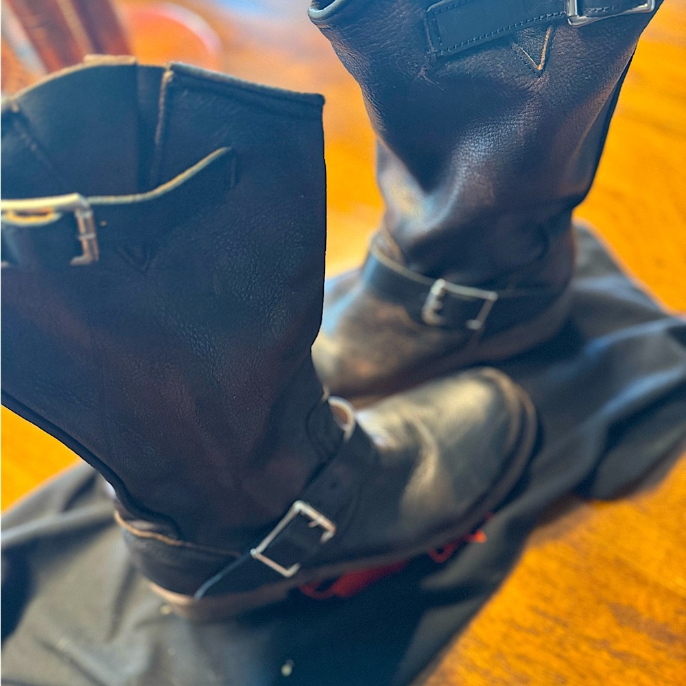 Freebird slouch leather boots - barely worn